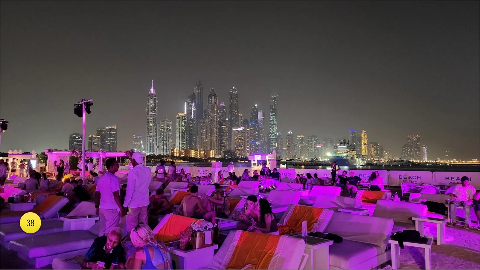 Located at Gulf, Dubai has a lot of beach clubs on the short (38).